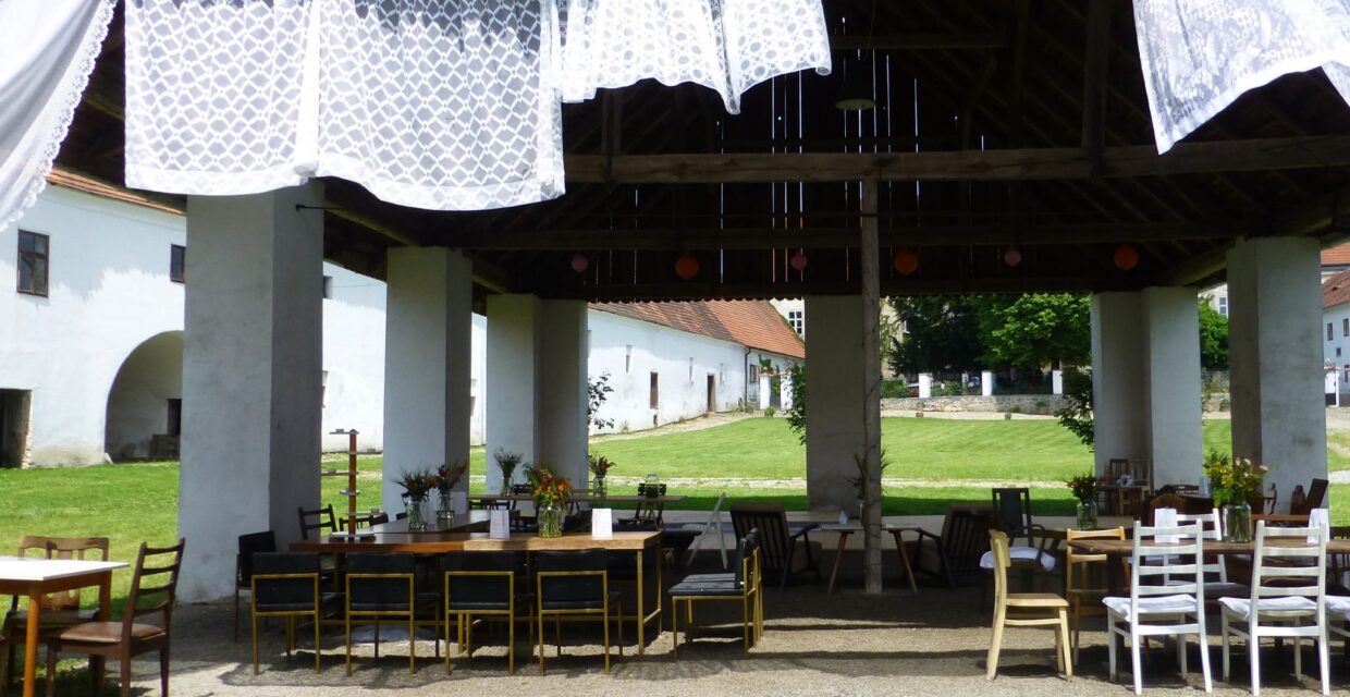 Catering na svatbu na zámku v Čerhonicích od Českého cateringu